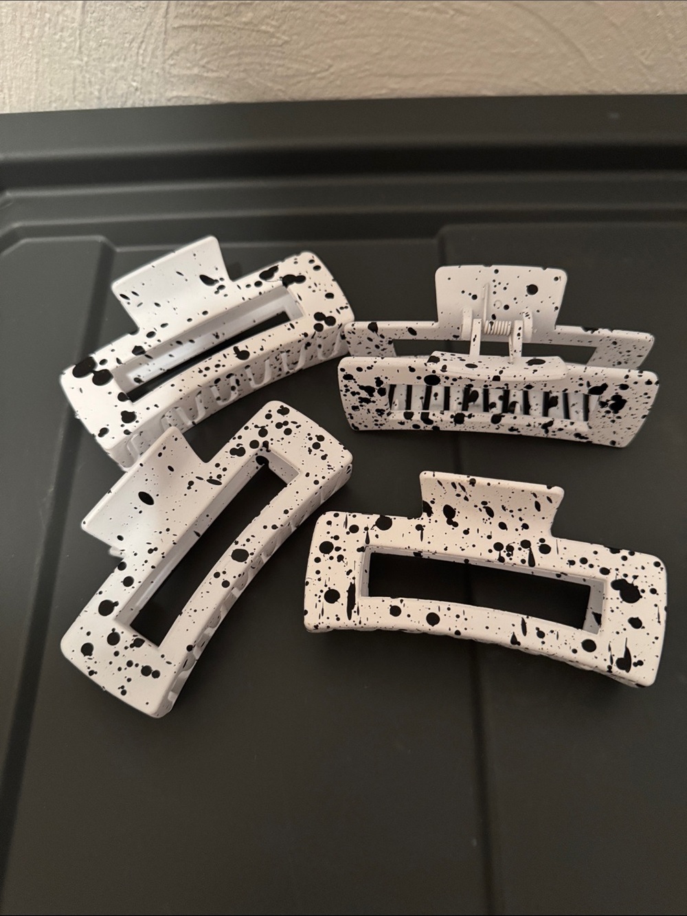 White and Black Speckled Hair Claw Clip - Pack of 4